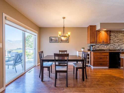 9-2630 Nechako Drive, Kamloops, BC - Indoor Photo Showing Dining Room