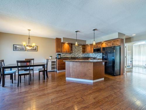 9-2630 Nechako Drive, Kamloops, BC - Indoor Photo Showing Kitchen