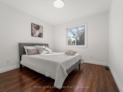 94 Meighen Ave, Toronto, ON - Indoor Photo Showing Bedroom