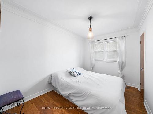 2166 Victoria St, Innisfil, ON - Indoor Photo Showing Bedroom