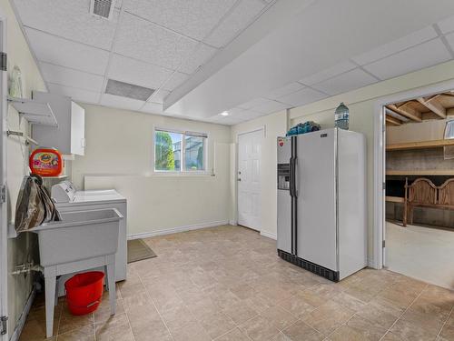 1937 Gloaming Drive, Kamloops, BC - Indoor Photo Showing Laundry Room