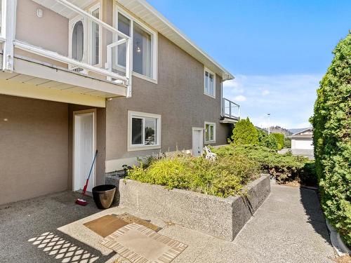 1937 Gloaming Drive, Kamloops, BC - Outdoor With Exterior