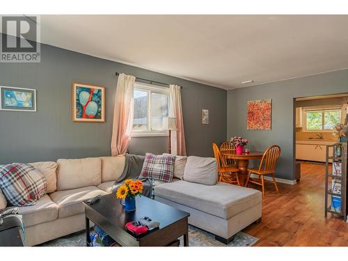 710 Spokane  Street, Trail, BC - Indoor Photo Showing Living Room