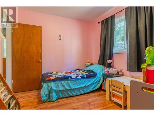 710 Spokane  Street, Trail, BC - Indoor Photo Showing Bedroom