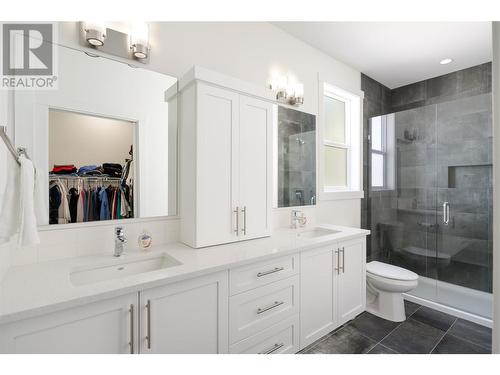 1436 Tower Ranch Drive, Kelowna, BC - Indoor Photo Showing Bathroom