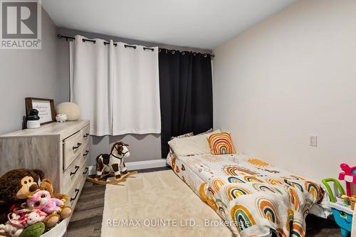 91 West Street, Quinte West, ON - Indoor Photo Showing Bedroom