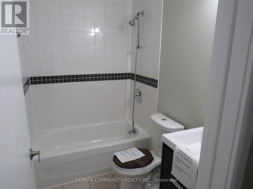 4 - 91 Coughlin Road, Barrie (Holly), ON - Indoor Photo Showing Bathroom