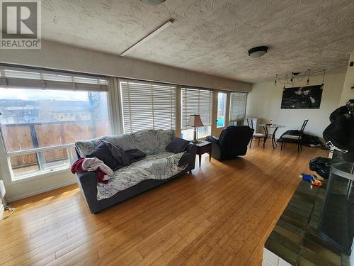 2189 Mcbride Crescent, Prince George, BC - Indoor Photo Showing Living Room