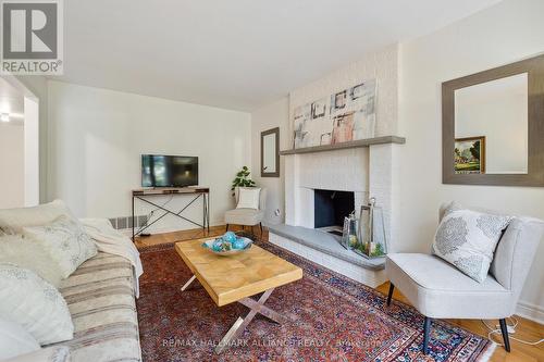 179 Romain Crescent, Oakville (College Park), ON - Indoor Photo Showing Living Room With Fireplace