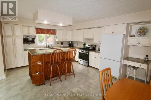 290 2Nd Avenue, Hanover, ON - Indoor Photo Showing Kitchen