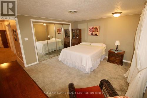 290 2Nd Avenue, Hanover, ON - Indoor Photo Showing Bedroom