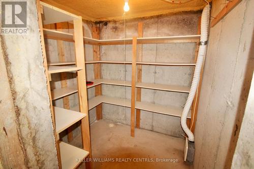 290 2Nd Avenue, Hanover, ON - Indoor With Storage