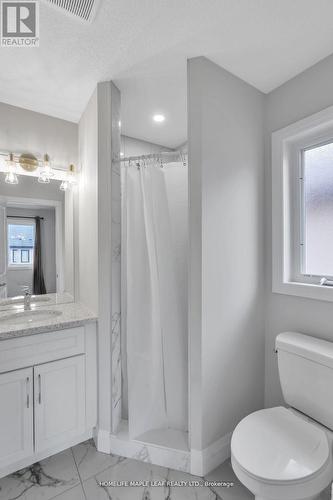 3007 Doyle Drive, London, ON - Indoor Photo Showing Bathroom