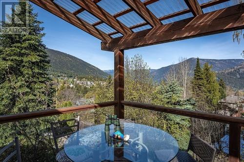 317 Stibbs  Street, Nelson, BC - Outdoor With Exterior