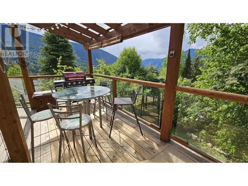 317 Stibbs  Street, Nelson, BC - Outdoor With Exterior