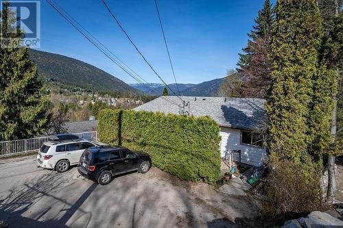 317 Stibbs  Street, Nelson, BC - Outdoor