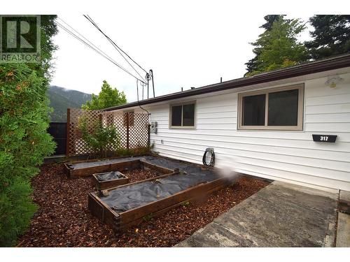 317 Stibbs  Street, Nelson, BC - Outdoor With Exterior