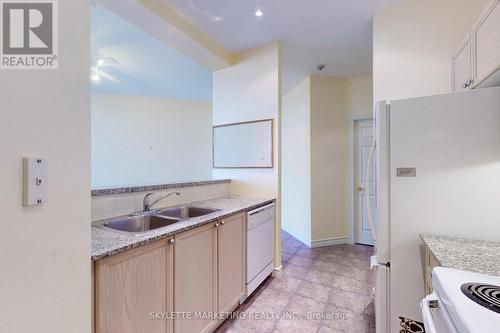 510 - 1 Leaside Park Drive, Toronto (Thorncliffe Park), ON - Indoor Photo Showing Kitchen With Double Sink