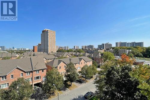 510 - 1 Leaside Park Drive, Toronto (Thorncliffe Park), ON - Outdoor