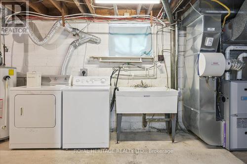 26 Oakridge Drive, Toronto (Cliffcrest), ON - Indoor Photo Showing Laundry Room