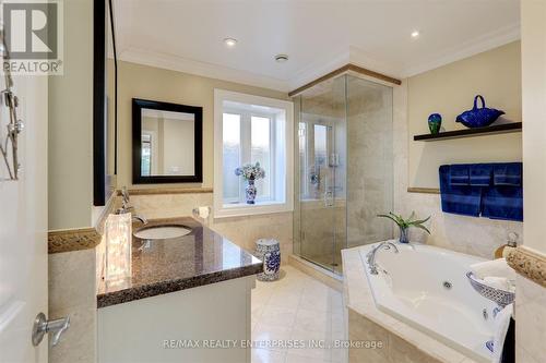 1522 Glenhill Crescent, Mississauga (Lorne Park), ON - Indoor Photo Showing Bathroom