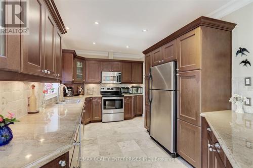 1522 Glenhill Crescent, Mississauga (Lorne Park), ON - Indoor Photo Showing Kitchen With Stainless Steel Kitchen With Double Sink