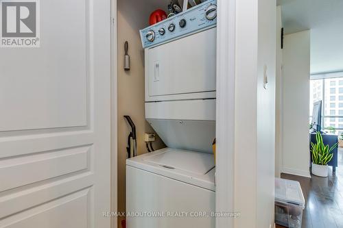 2201 - 3515 Kariya Drive, Mississauga (City Centre), ON - Indoor Photo Showing Laundry Room