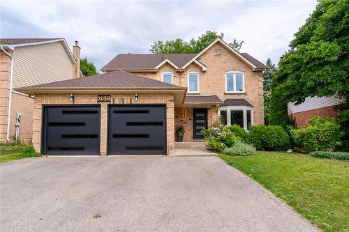 2059 Deer Run Avenue, Burlington, ON - Outdoor With Facade