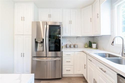 Kitchen - 2059 Deer Run Avenue, Burlington, ON - Indoor Photo Showing Kitchen With Double Sink