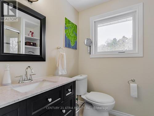 12 Blackforest Drive, Richmond Hill (Oak Ridges), ON - Indoor Photo Showing Bathroom