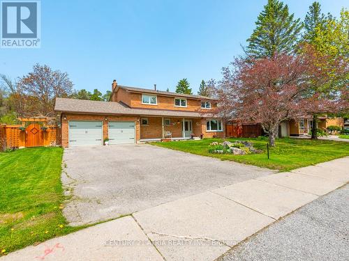 12 Blackforest Drive, Richmond Hill, ON - Outdoor With Facade