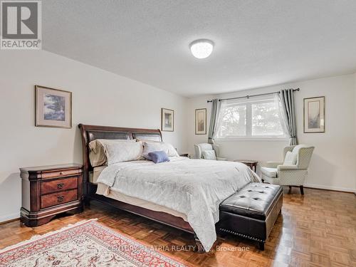 12 Blackforest Drive, Richmond Hill, ON - Indoor Photo Showing Bedroom