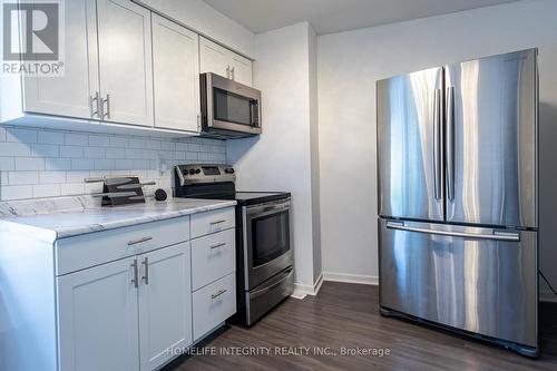 17 - 246 Tupper Boulevard, New Tecumseth, ON - Indoor Photo Showing Kitchen