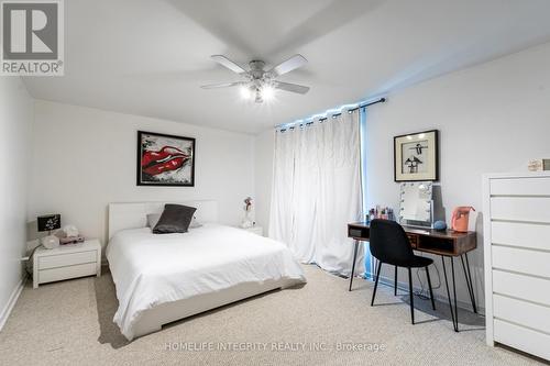 17 - 246 Tupper Boulevard, New Tecumseth, ON - Indoor Photo Showing Bedroom