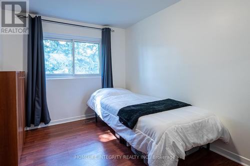 17 - 246 Tupper Boulevard, New Tecumseth, ON - Indoor Photo Showing Bedroom