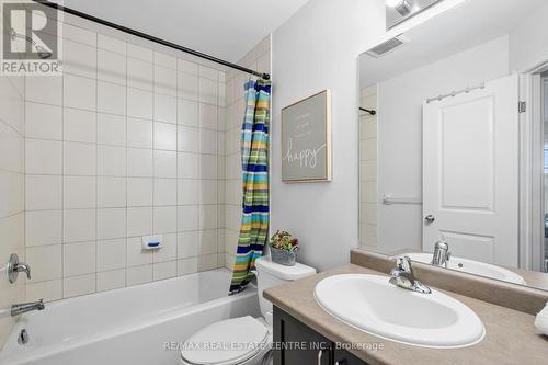 49 Crossings Way, Hamilton (Rymal), ON - Indoor Photo Showing Bathroom