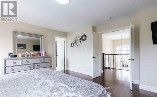 1025 Gleneagle Trail, London, ON - Indoor Photo Showing Bedroom