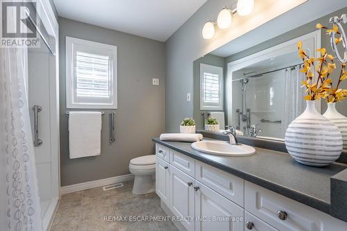 1 Meadowlea Court, Haldimand, ON - Indoor Photo Showing Bathroom