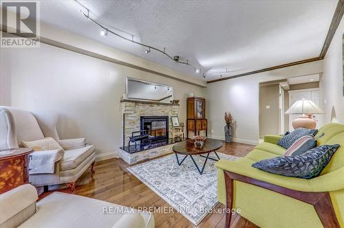 347 Alex Donor Drive, Newmarket, ON - Indoor Photo Showing Living Room With Fireplace