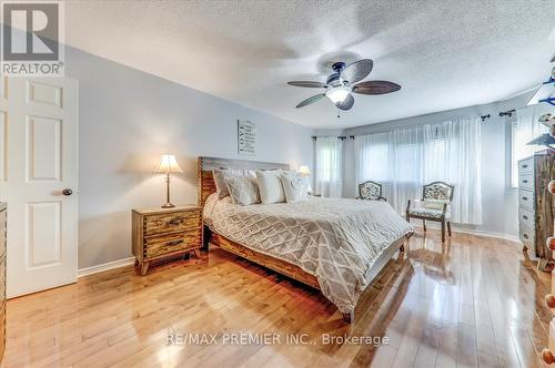 347 Alex Donor Drive, Newmarket, ON - Indoor Photo Showing Bedroom