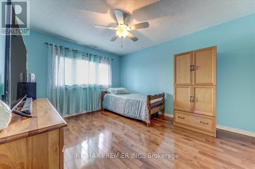 347 Alex Donor Drive, Newmarket, ON - Indoor Photo Showing Bedroom