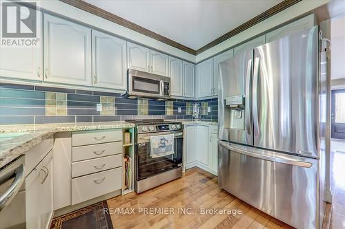 347 Alex Donor Drive, Newmarket, ON - Indoor Photo Showing Kitchen With Stainless Steel Kitchen With Upgraded Kitchen