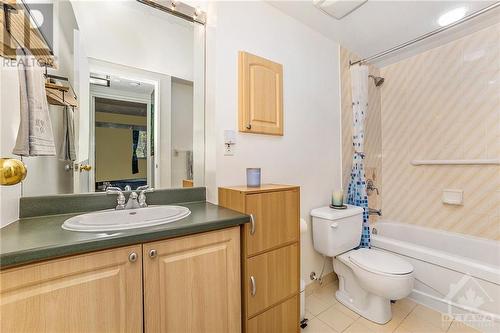 1705 Playfair Drive S Unit#109, Ottawa, ON - Indoor Photo Showing Bathroom