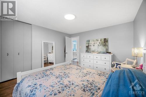 34 Lindhurst Crescent, Ottawa, ON - Indoor Photo Showing Bedroom