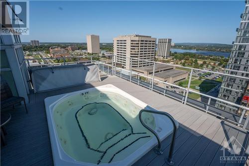 Roof top Hot Tub - 201 Parkdale Avenue Unit#901, Ottawa, ON - Outdoor With View