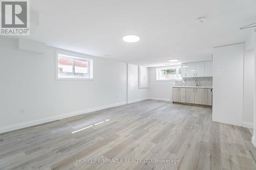 20 Helmsdale Crescent, Toronto (West Humber-Clairville), ON - Indoor Photo Showing Other Room