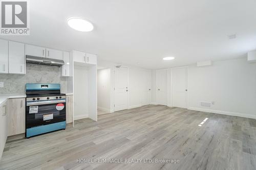 20 Helmsdale Crescent, Toronto (West Humber-Clairville), ON - Indoor Photo Showing Kitchen