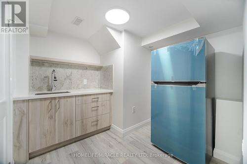 20 Helmsdale Crescent, Toronto (West Humber-Clairville), ON - Indoor