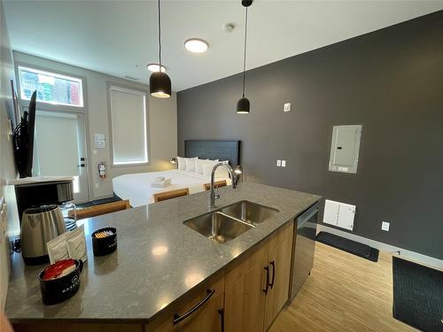 102-112 Second Street, Revelstoke, BC - Indoor Photo Showing Kitchen With Double Sink