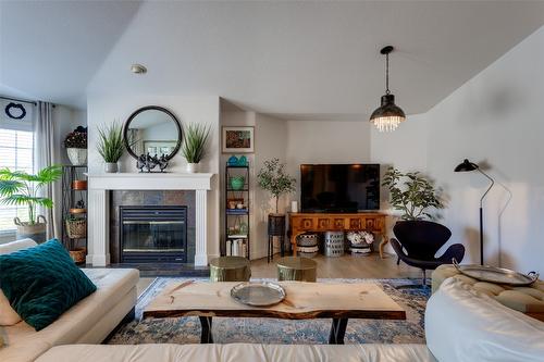 17-2250 Louie Drive, West Kelowna, BC - Indoor Photo Showing Living Room With Fireplace